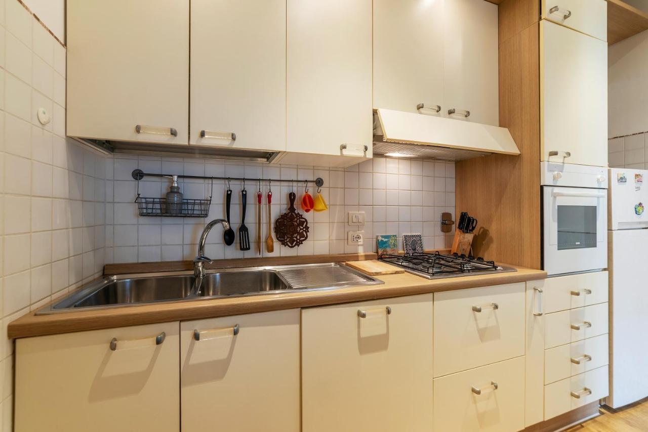 Sunny Apartment Piramide Рим Экстерьер фото